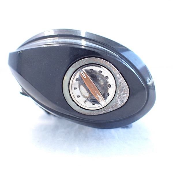 レボＬＴＺ ＡＥレーシング右